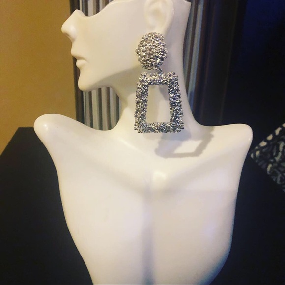 Jewelry - New! Statement Earrings